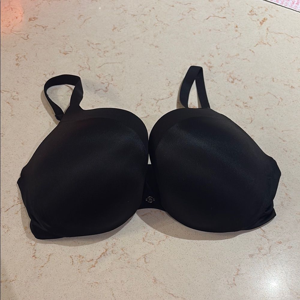Victoria’s Secret push-up Black Women's Bra SZ 36DD